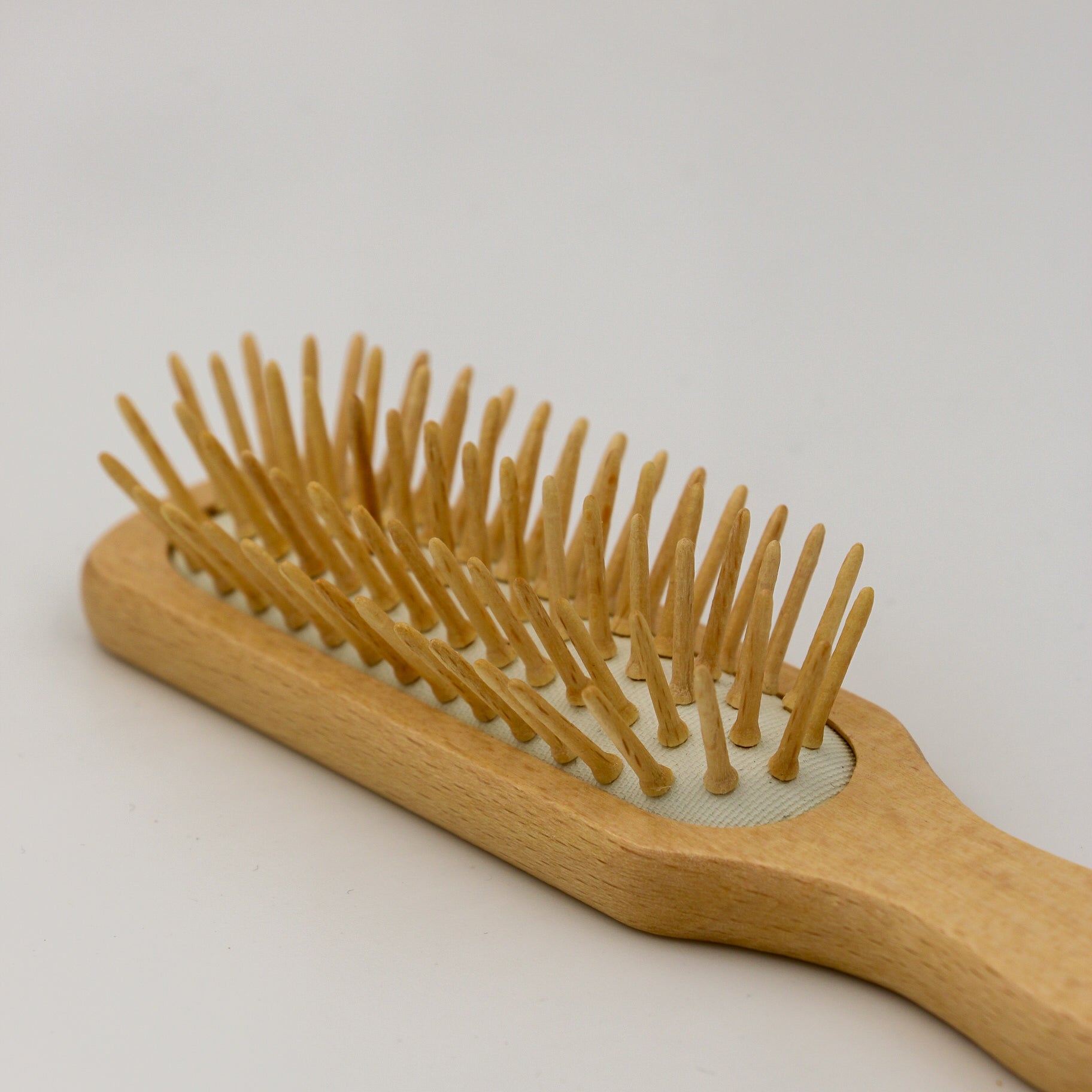 RECTANGULAR BEECHWOOD BRUSH
