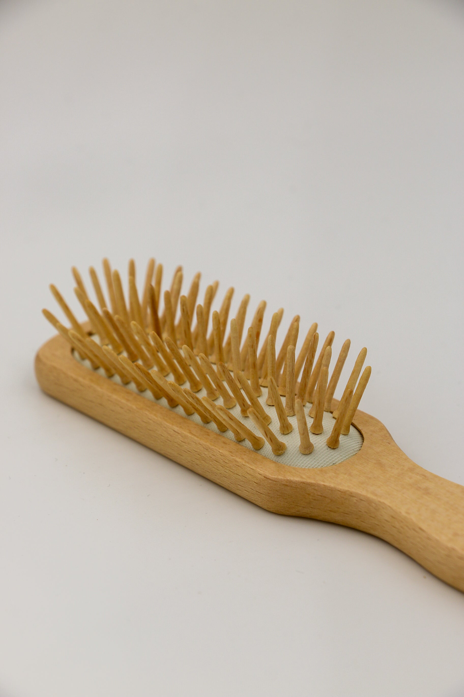 RECTANGULAR BEECHWOOD BRUSH